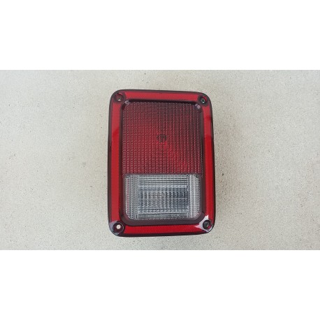 Fanale Posteriore DX