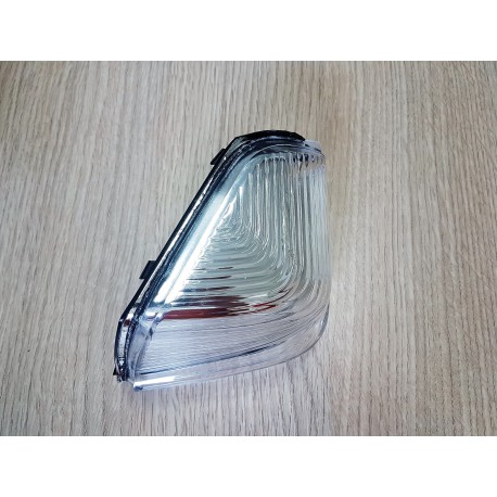 Fanale freccia su specchio retrovisore SX