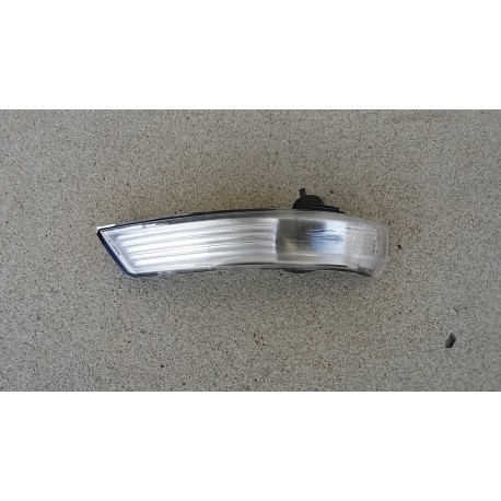 Fanale freccia su specchio retrovisore SX