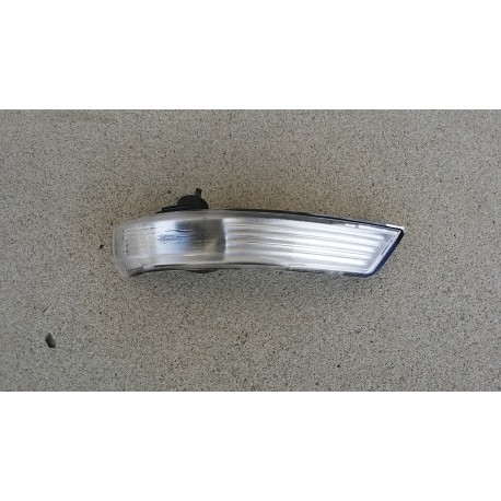 Fanale freccia su specchio retrovisore DX